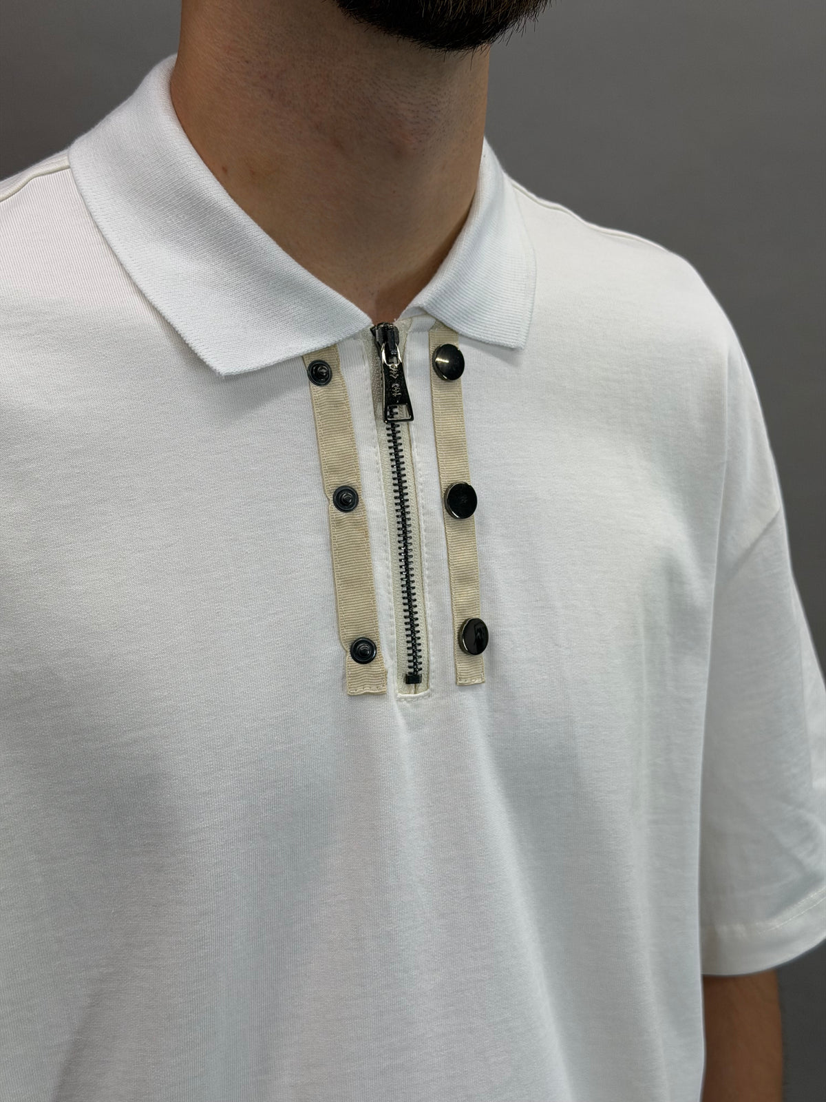 P7015 White