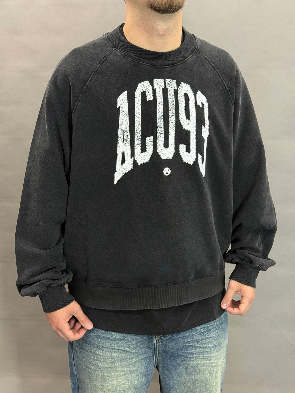 College Crewneck washed black