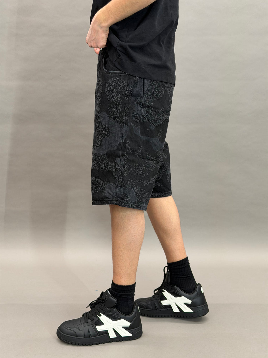 Short Black Dirty Pixel Camo