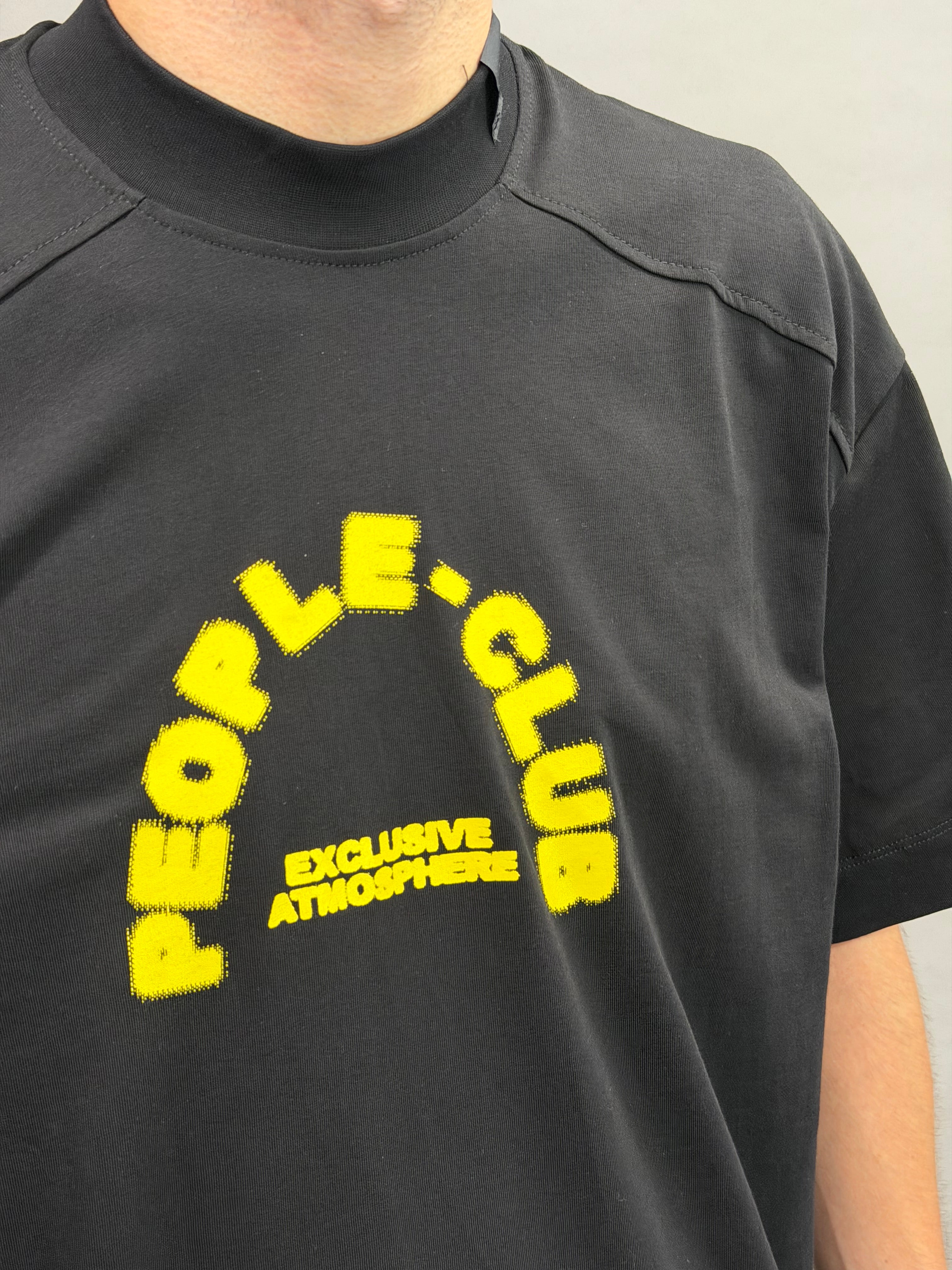 People Club Black