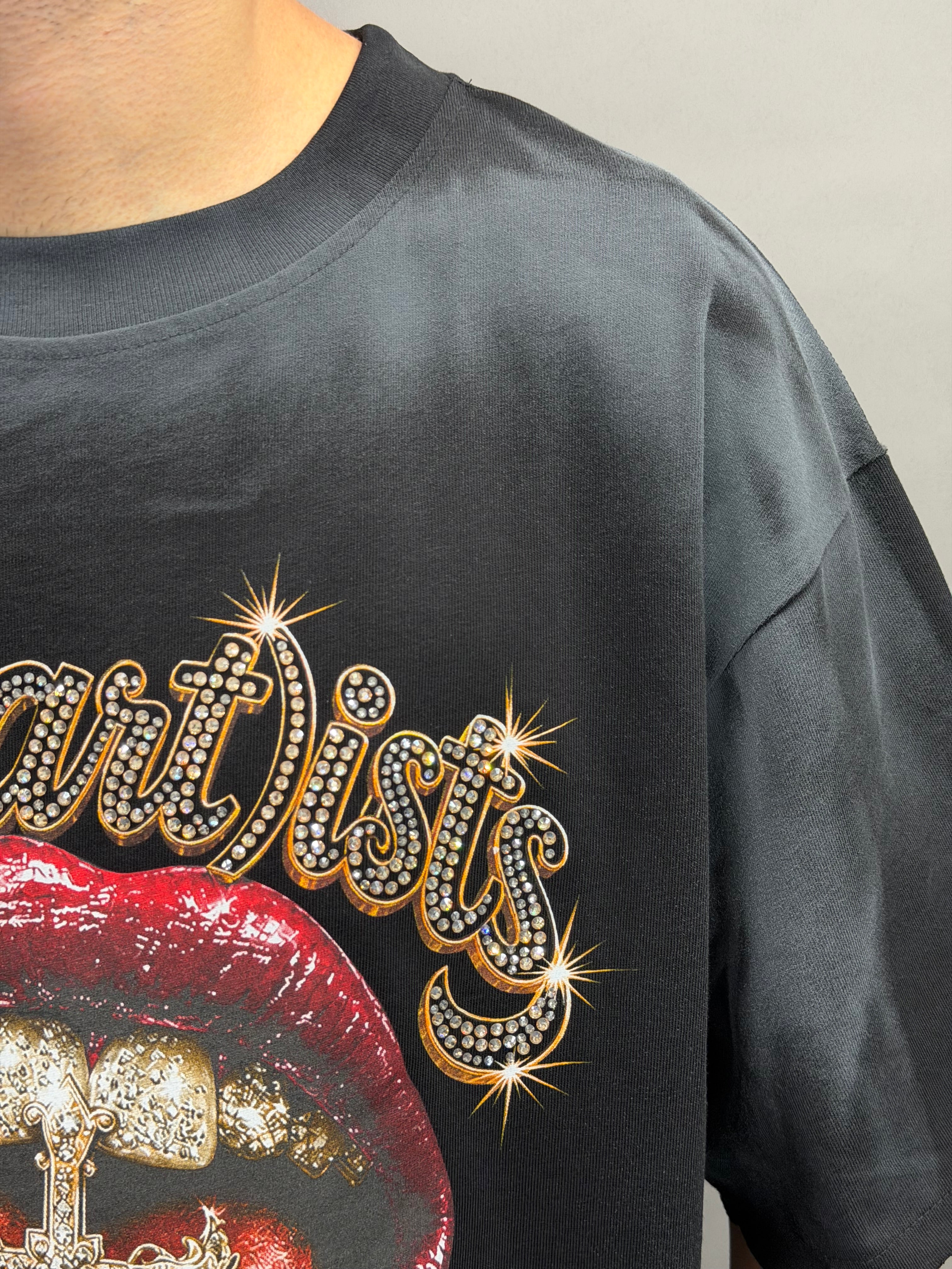 Tongue “LA”