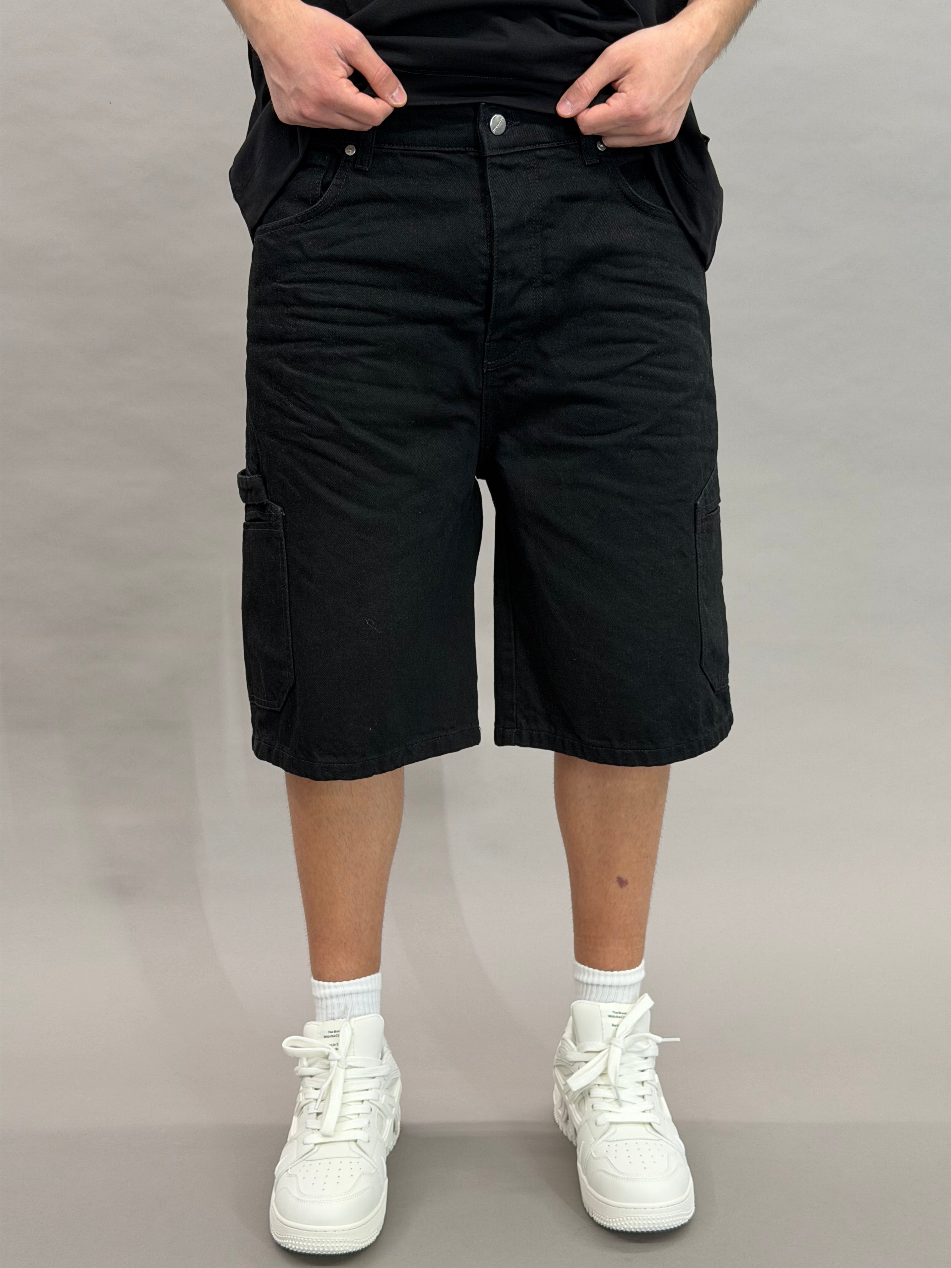 ShortJ370 GV