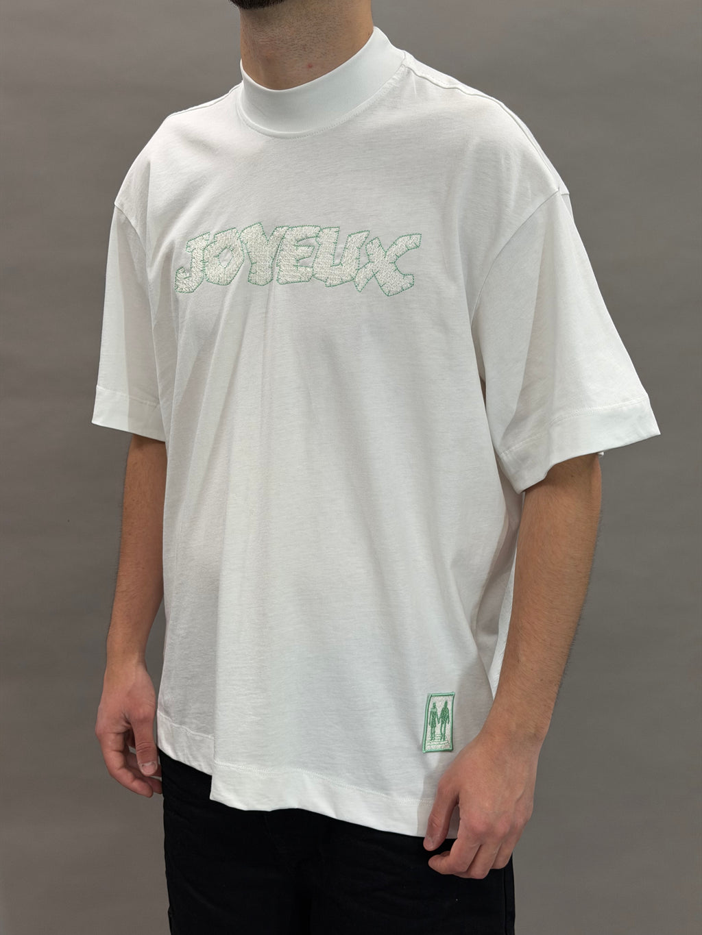 Tee880 White GV