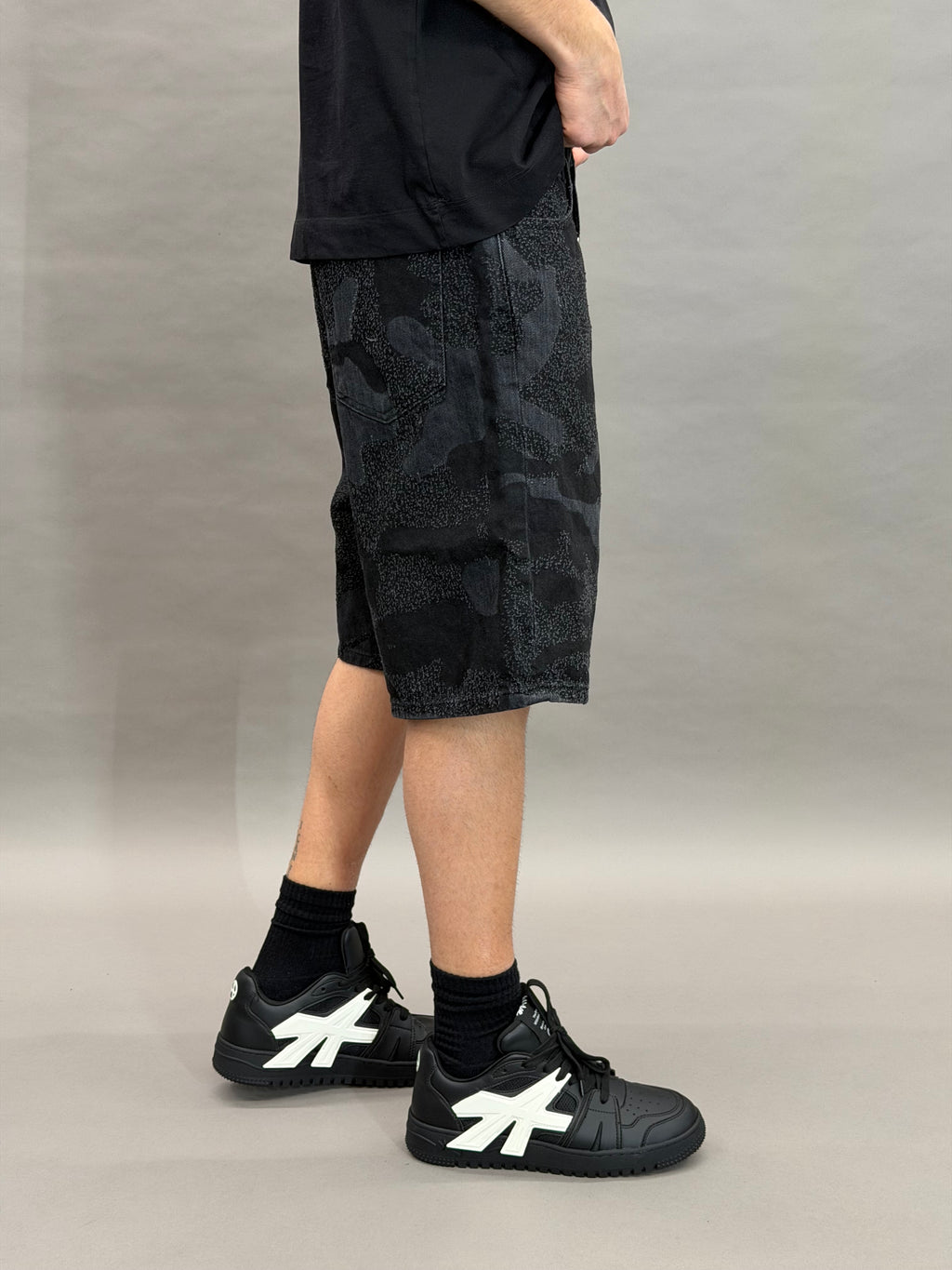 Short Black Dirty Pixel Camo
