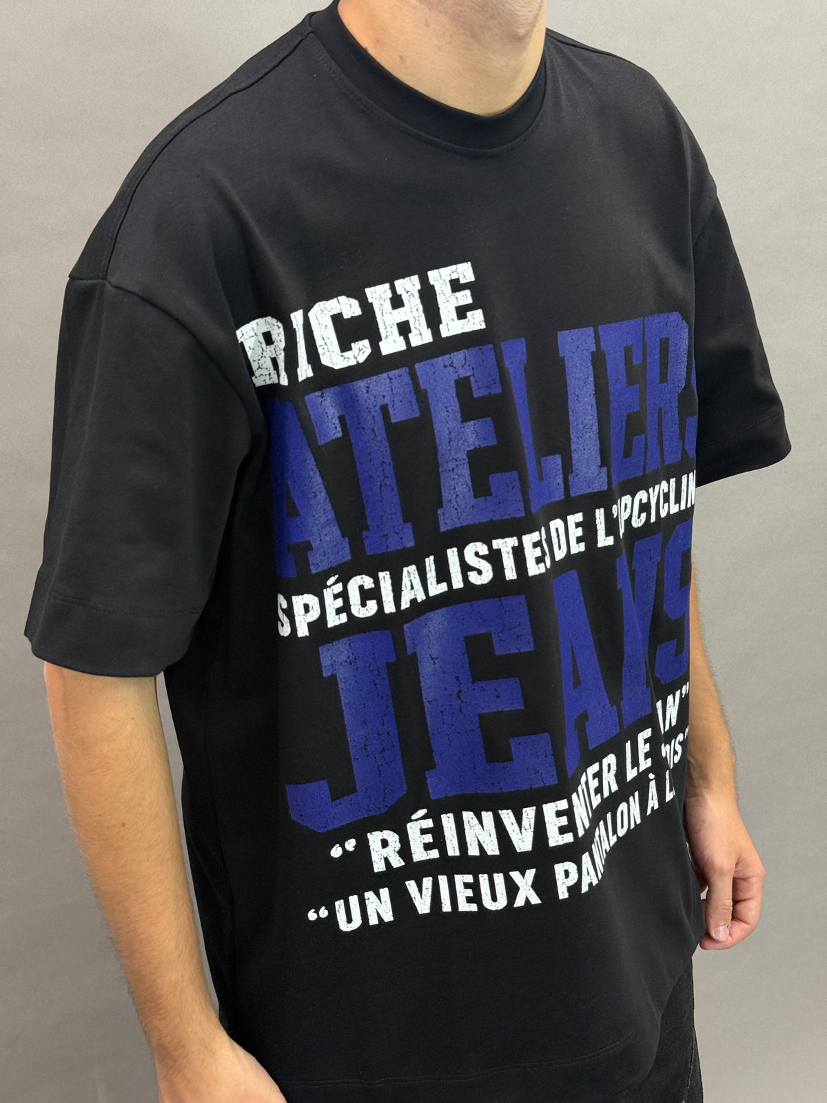 TEE07 Black GV
