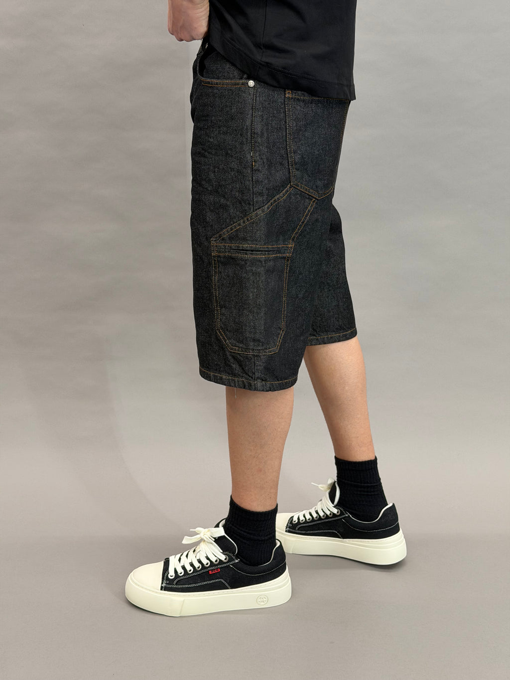 ShortJ350 GV