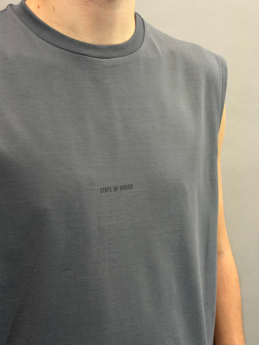 Eagle Armhole Piombo