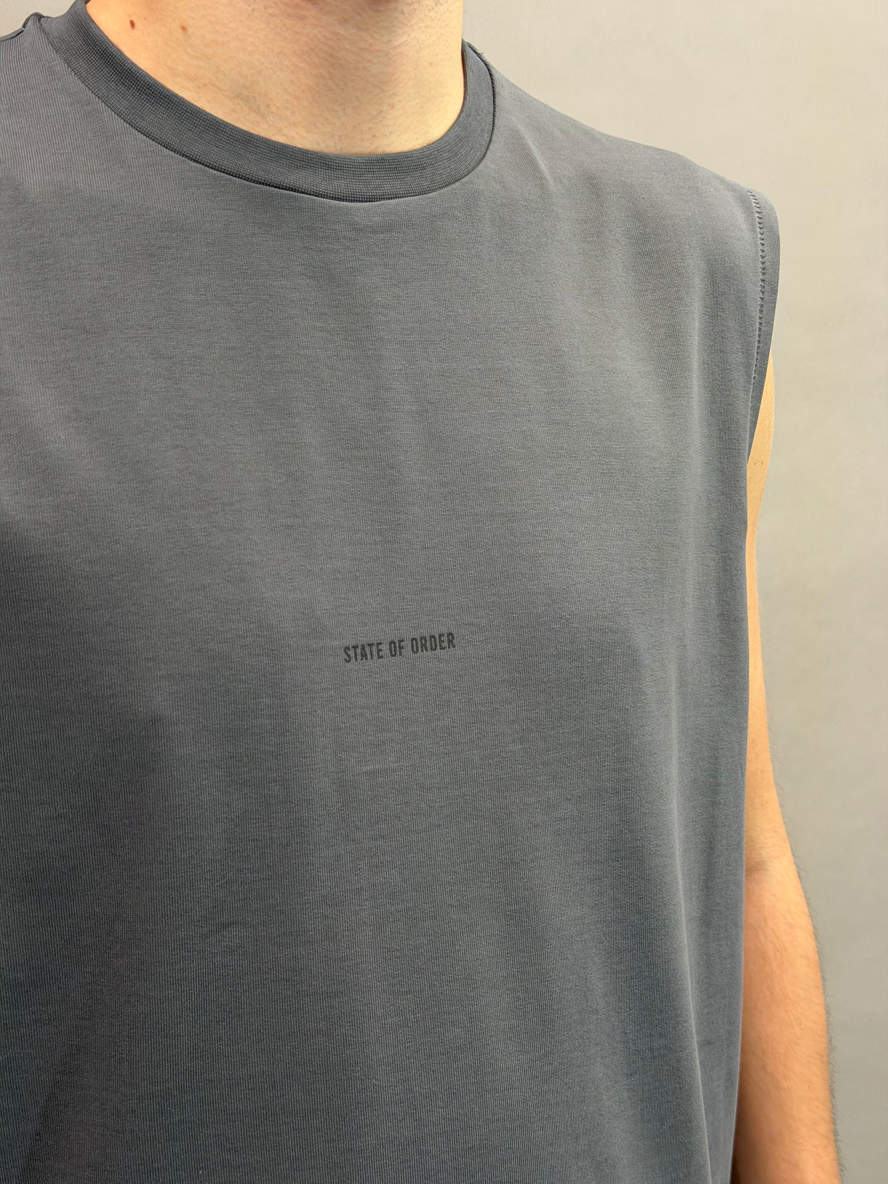 Eagle Armhole Piombo