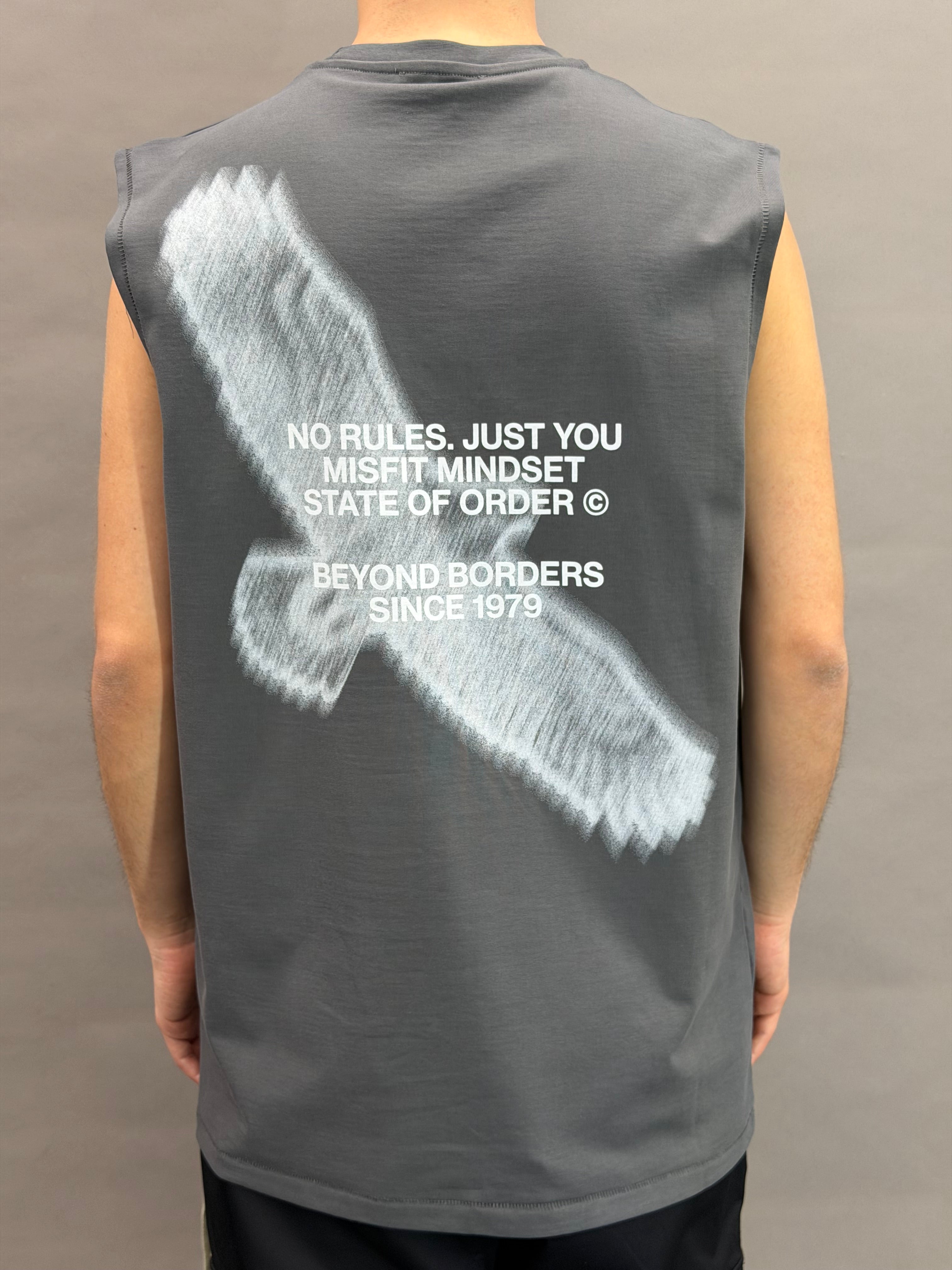 Eagle Armhole Piombo