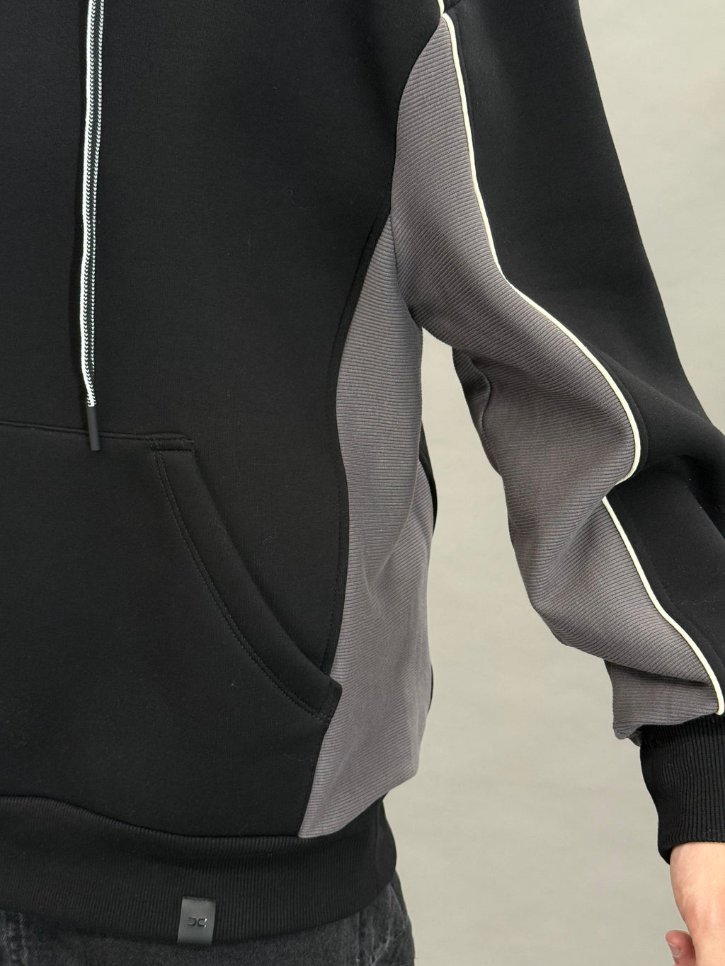 Double Fabric Black Profile