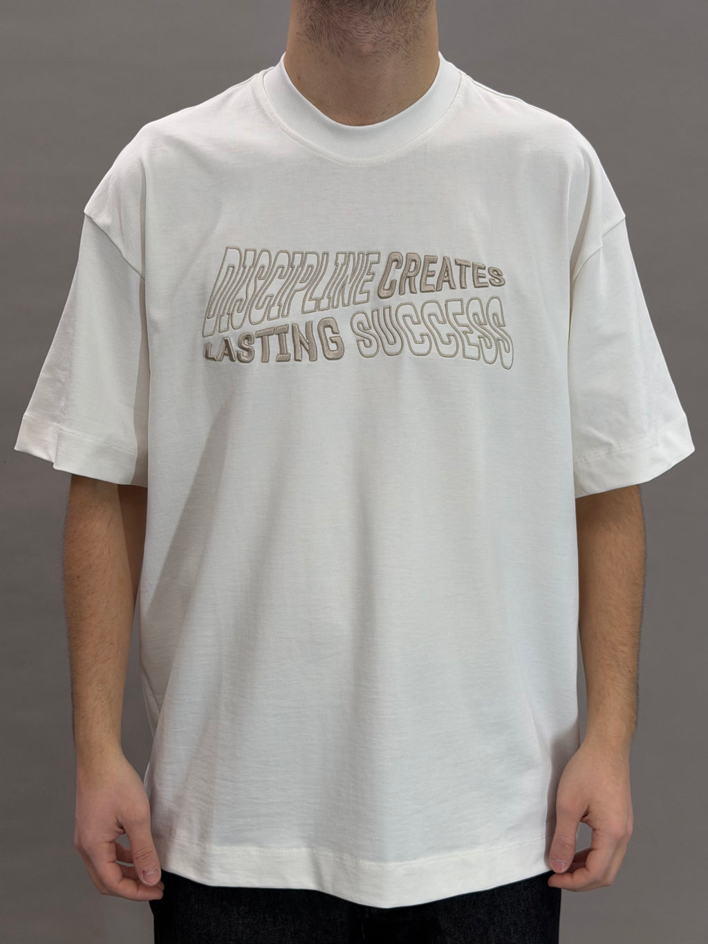 T7009 White