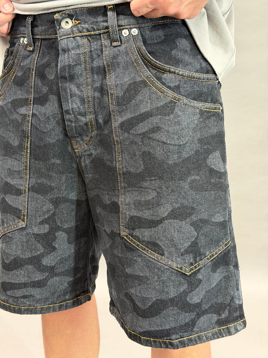 Art Camo Grey