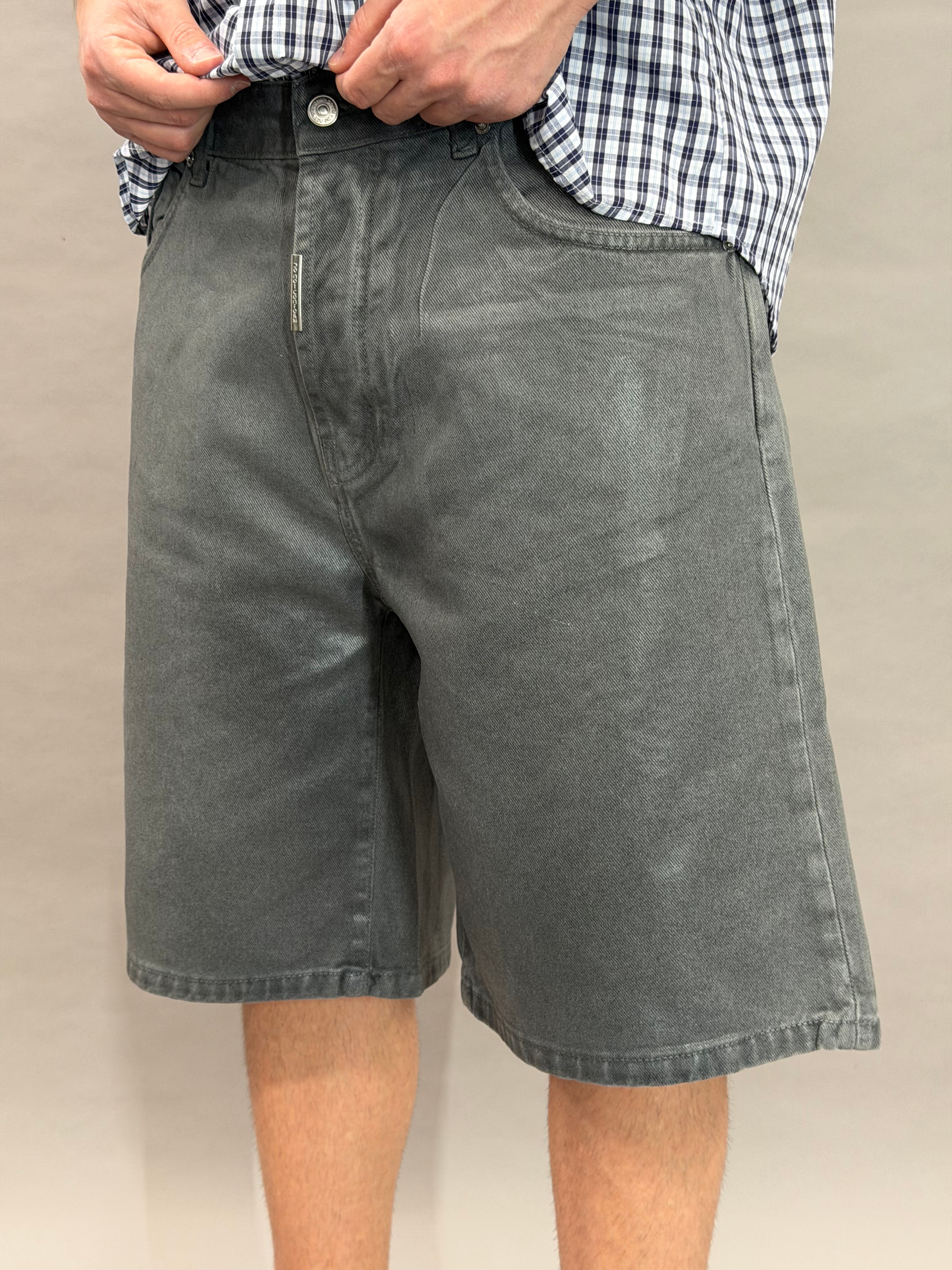 Short Grey Waxed Leather