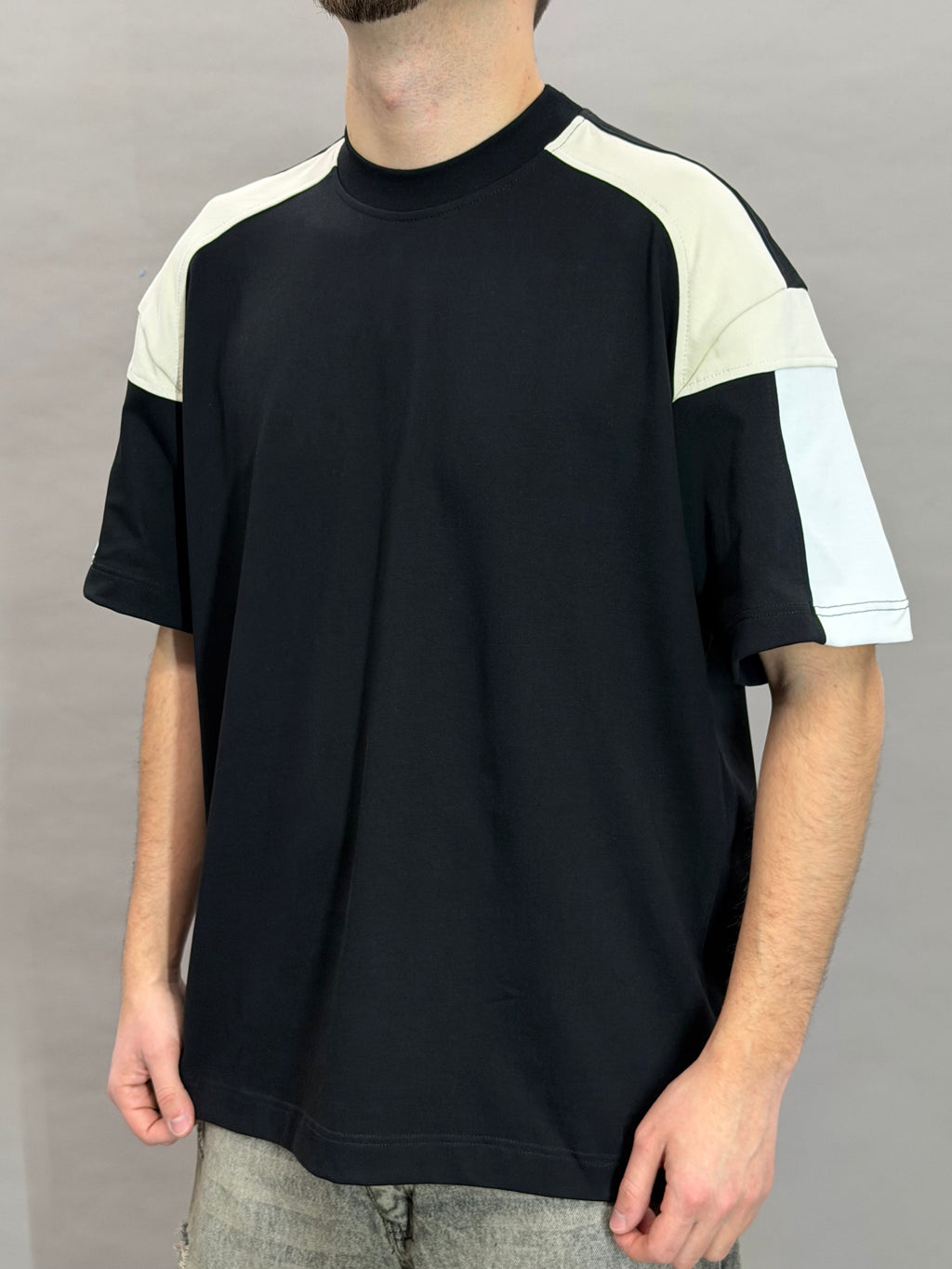 T7002 Black