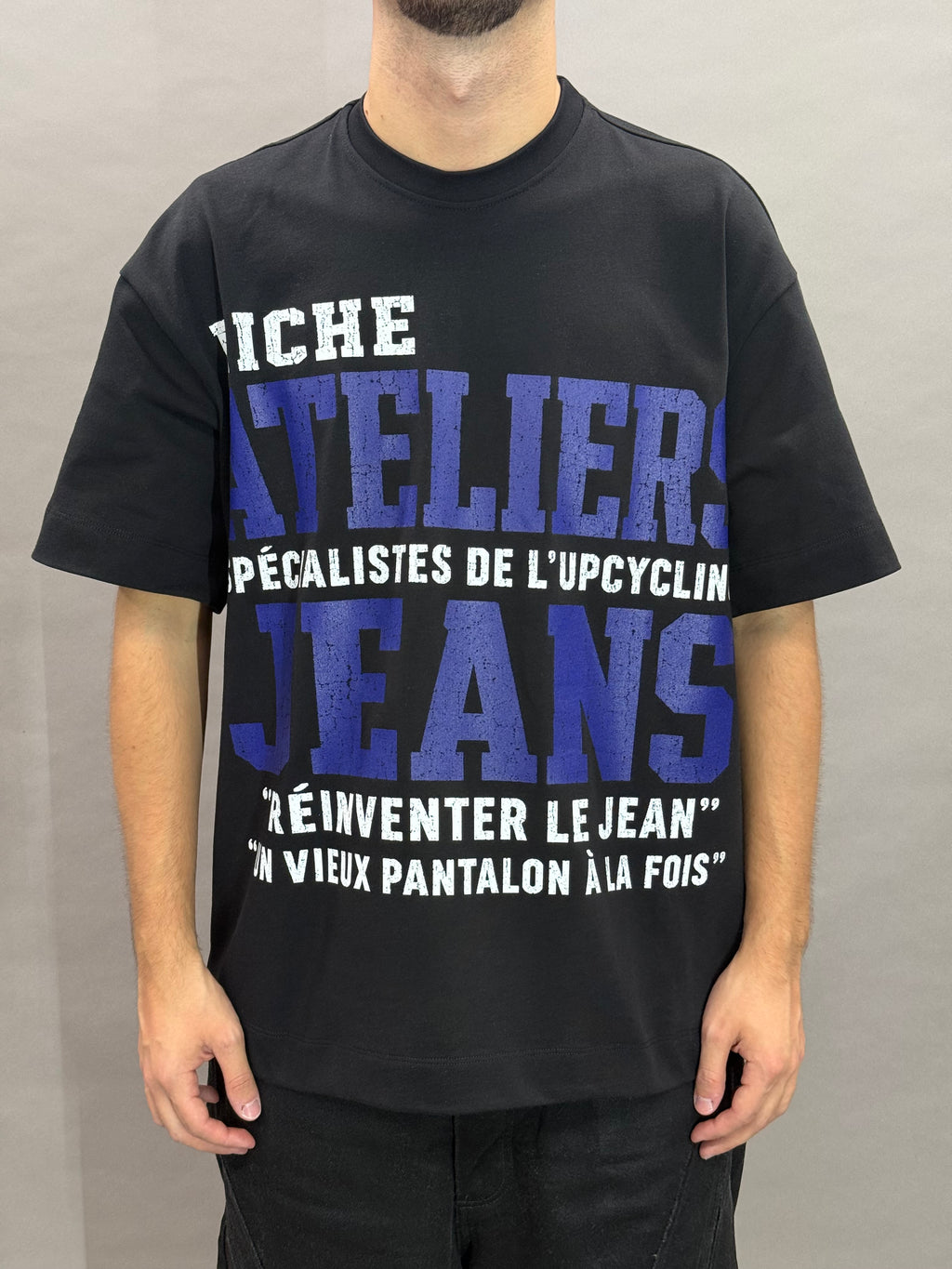 TEE07 Black GV