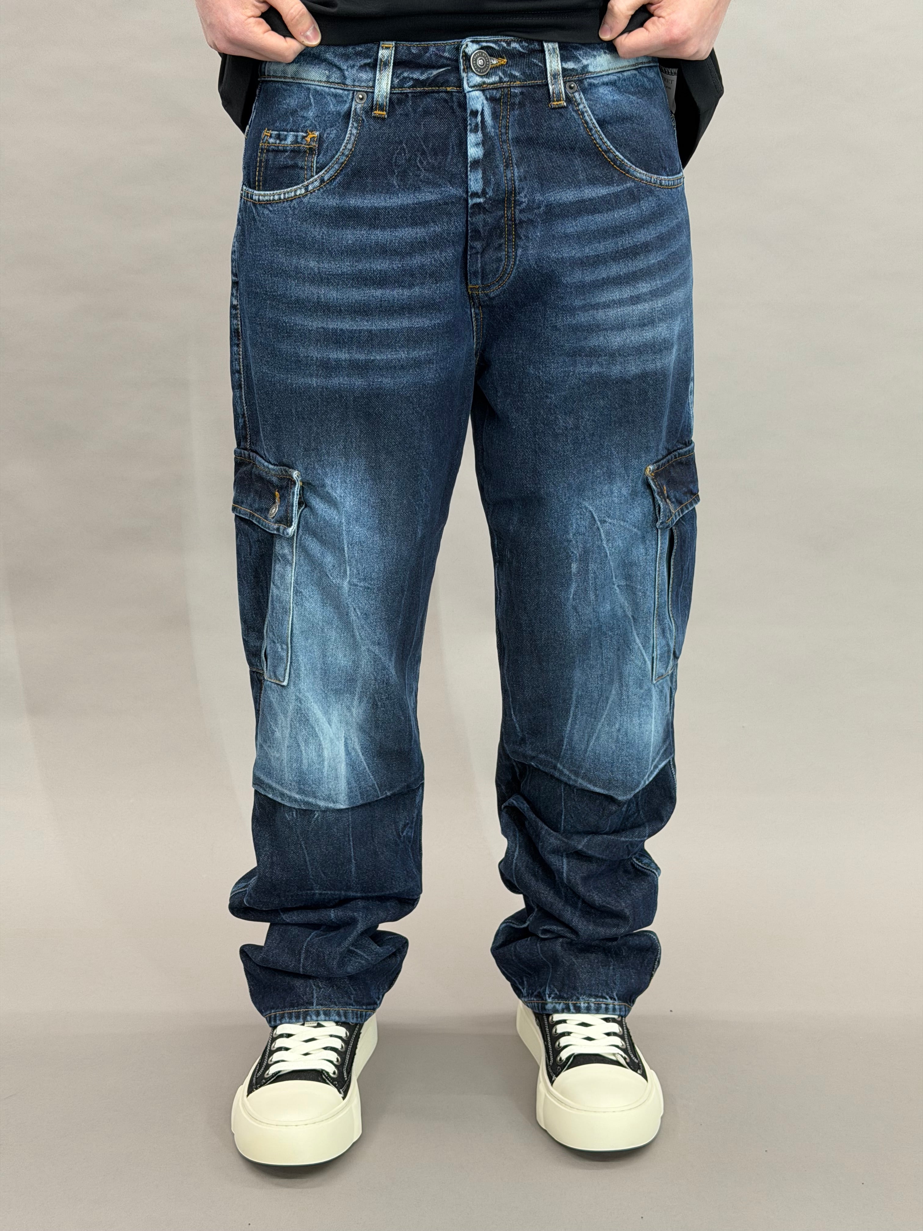 J7013 Blu