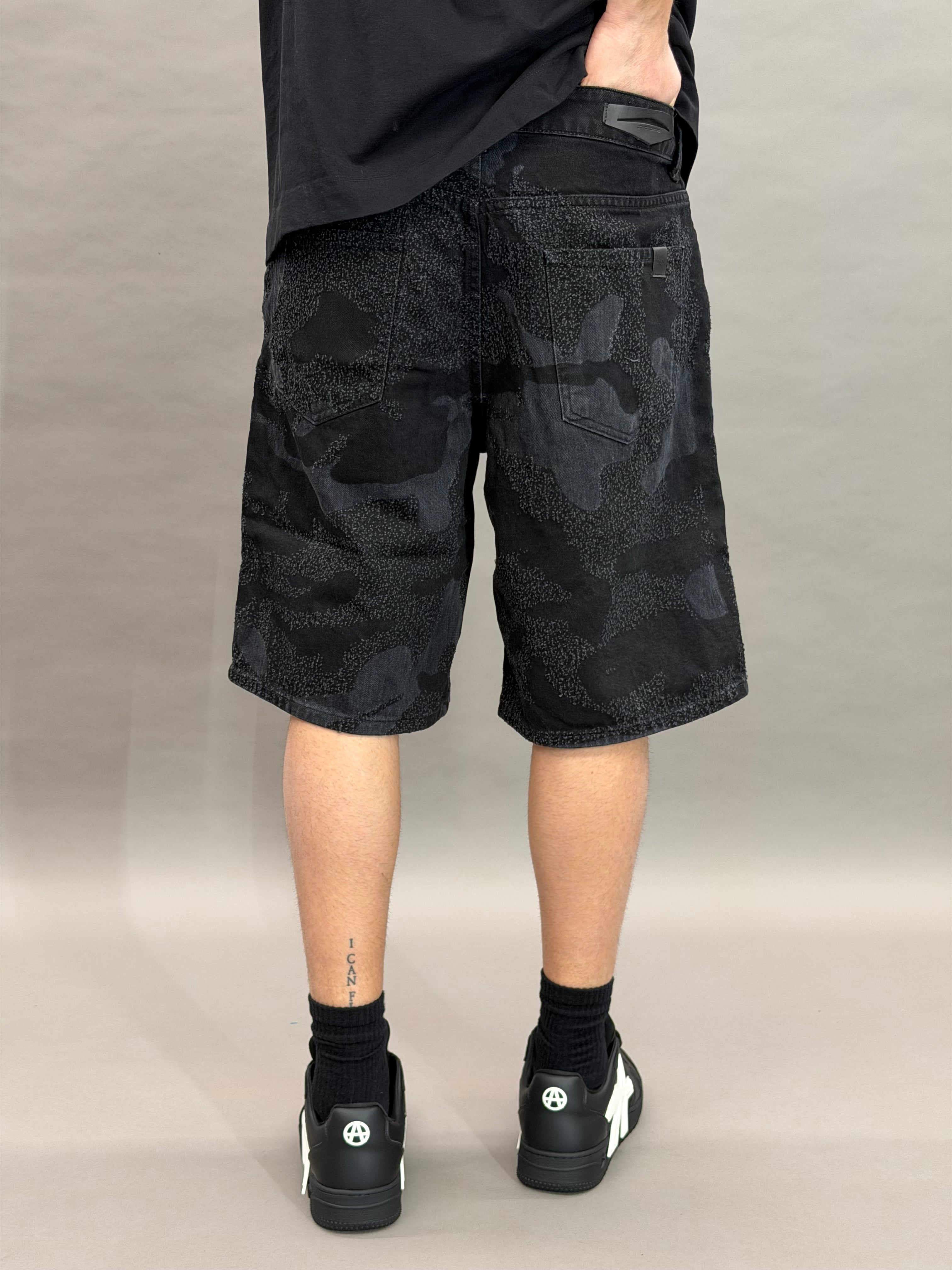 Short Black Dirty Pixel Camo