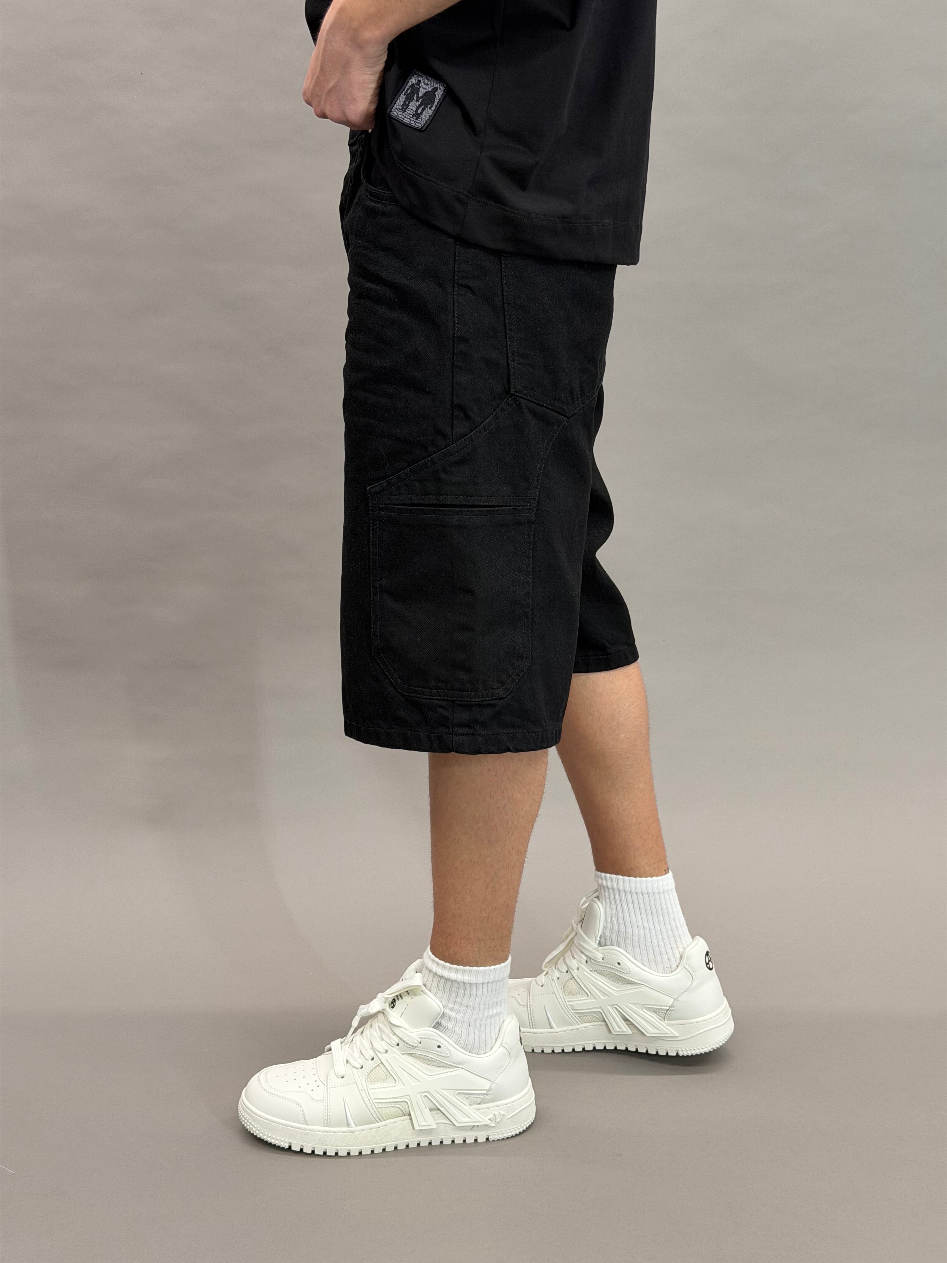 ShortJ370 GV