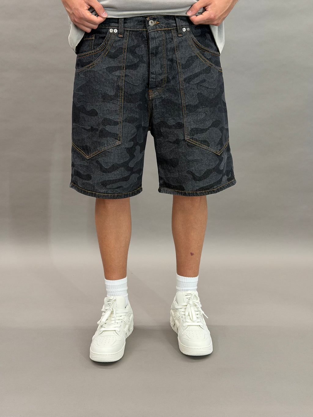 Art Camo Grey