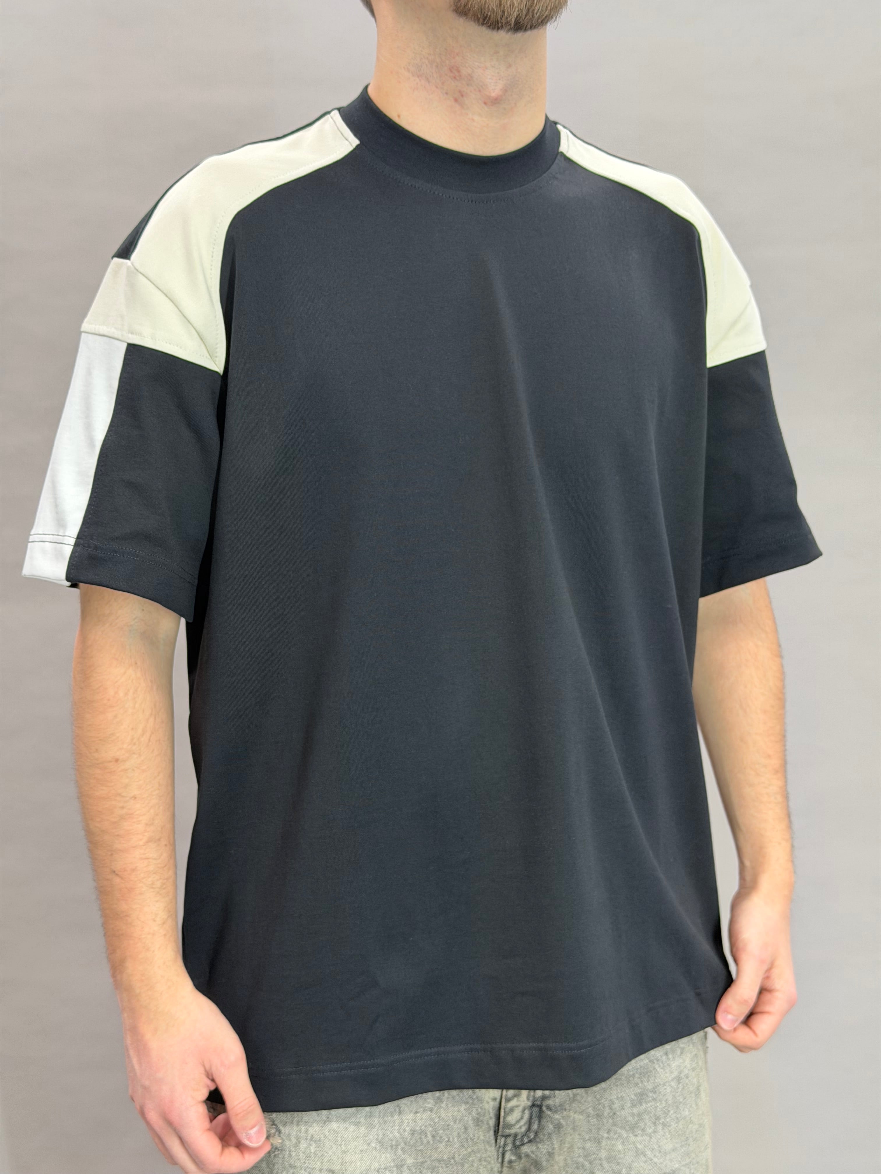 T7002 Black