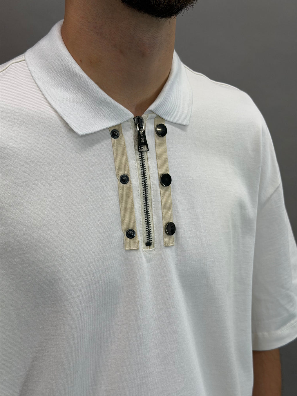 P7015 White