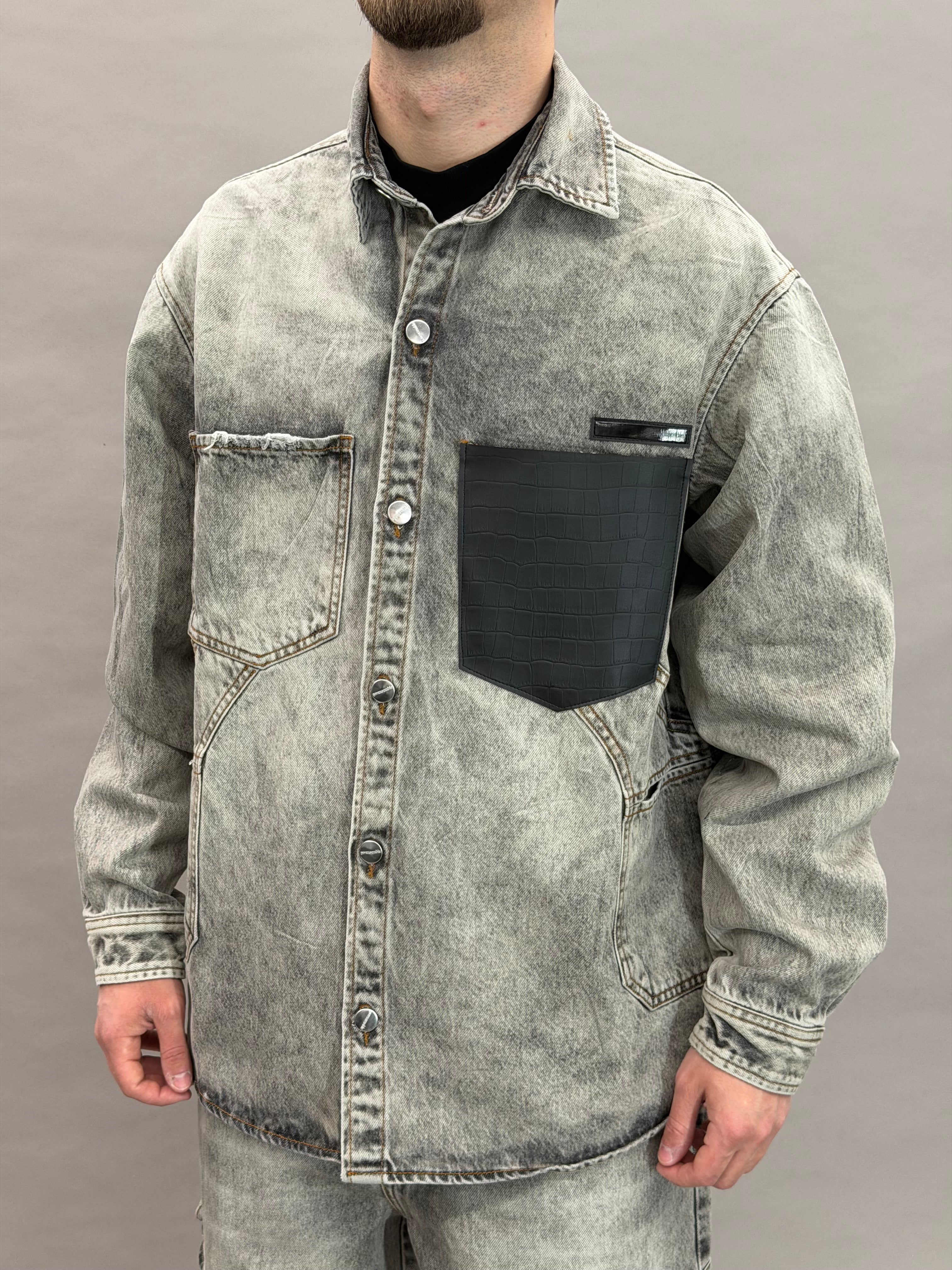 ShirtJ190 GV