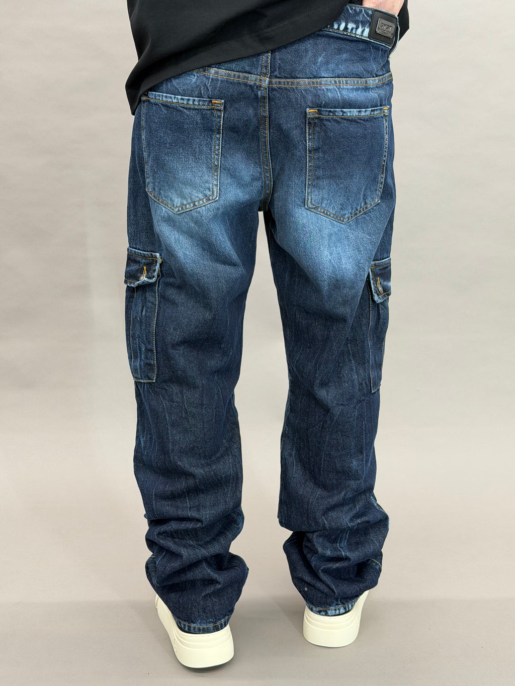 J7013 Blu