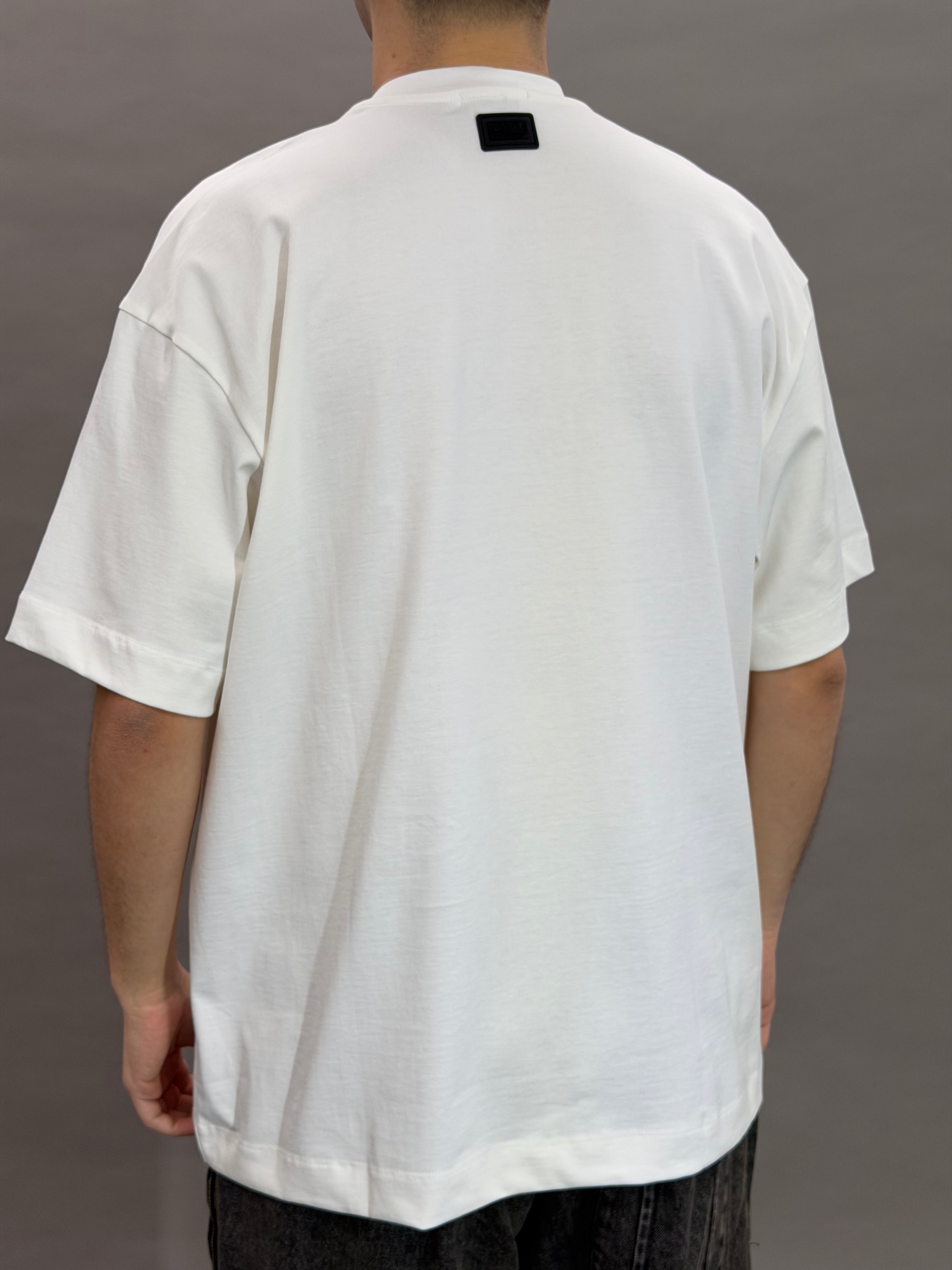 T7012 White