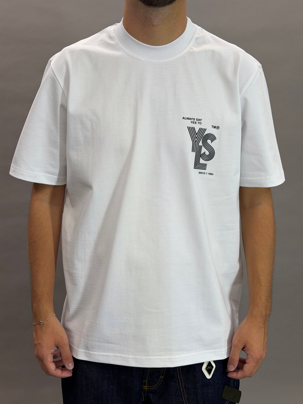 XM4335 White YS