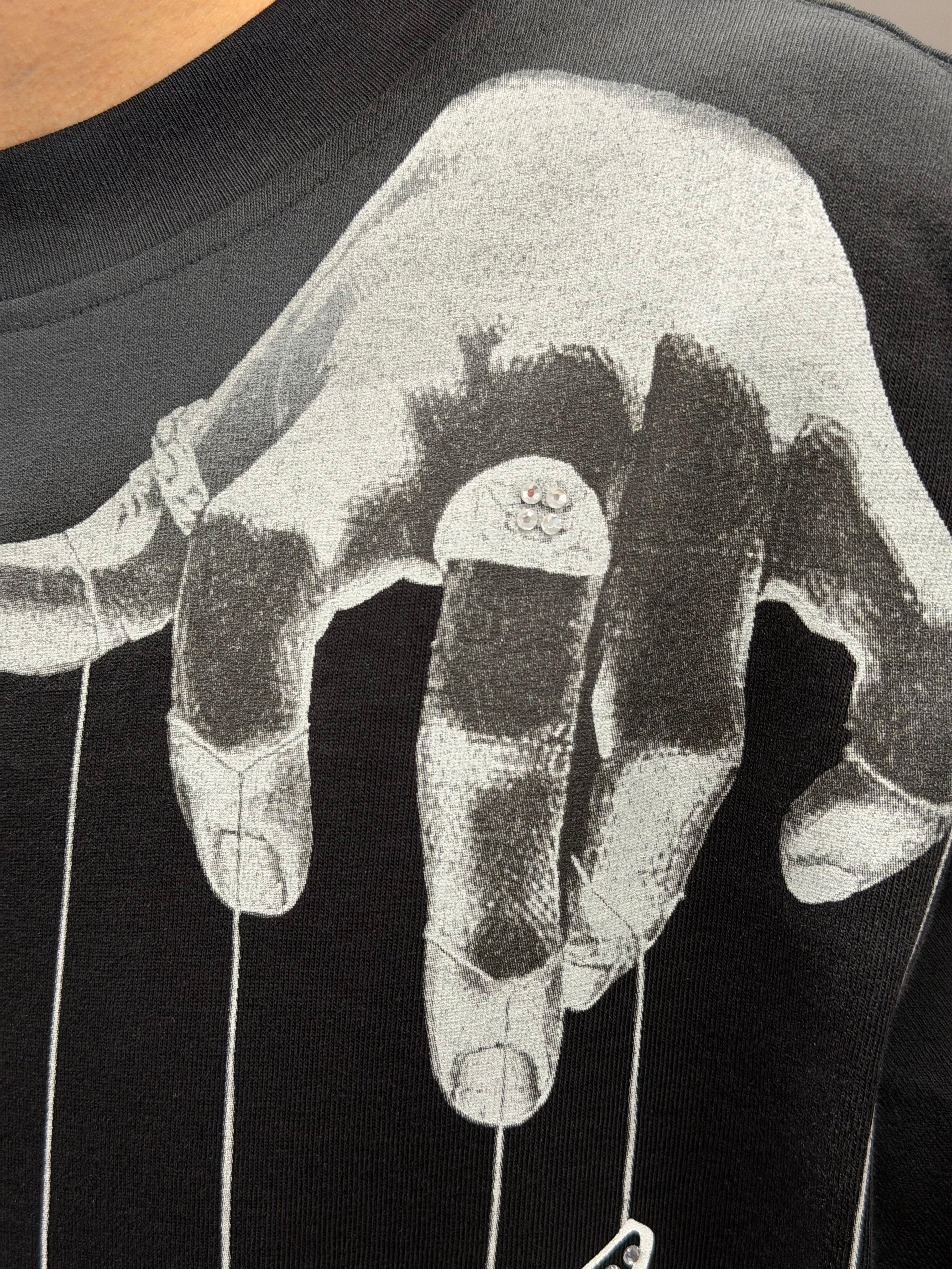 Hands “LA”